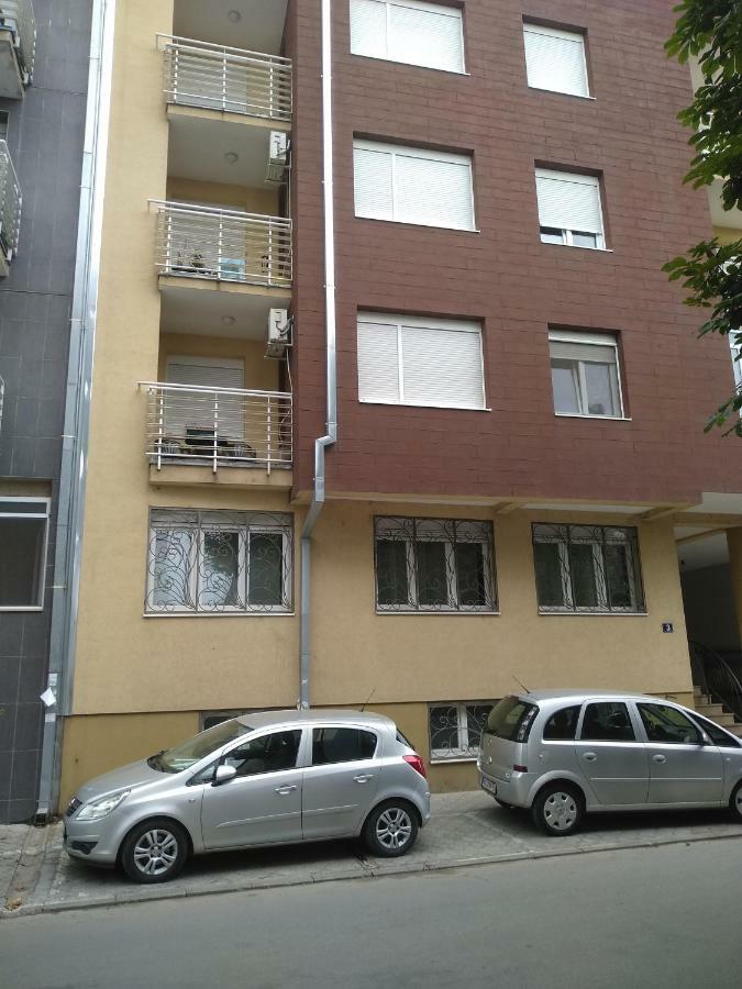 נובי סאד Apartman Marina Sa Garazom מראה חיצוני תמונה