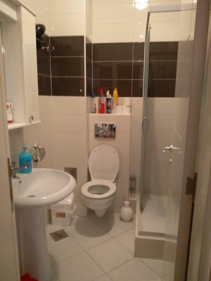 נובי סאד Apartman Marina Sa Garazom מראה חיצוני תמונה